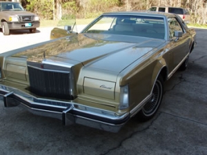 Lincoln Continental interiors